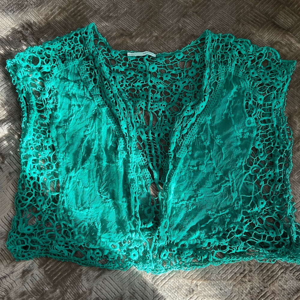 Maurice’s - crochet and lace kimono. Pretty emerald green. Short sleeve. SZ XXL